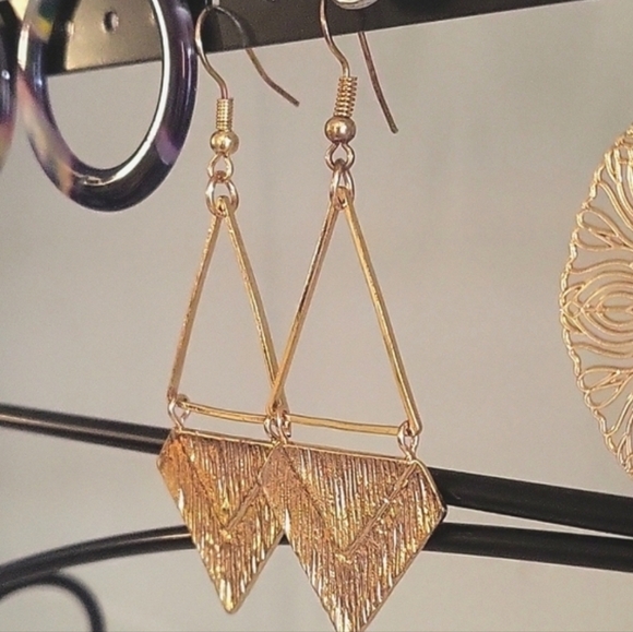 11 Pairs Wearable Earrings Grab Bag for Resell or Craft Lot RAC071 - Picture 9 of 14